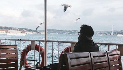 凯尔特人103-95逆转步行者 布朗31+9西亚卡姆空砍25分